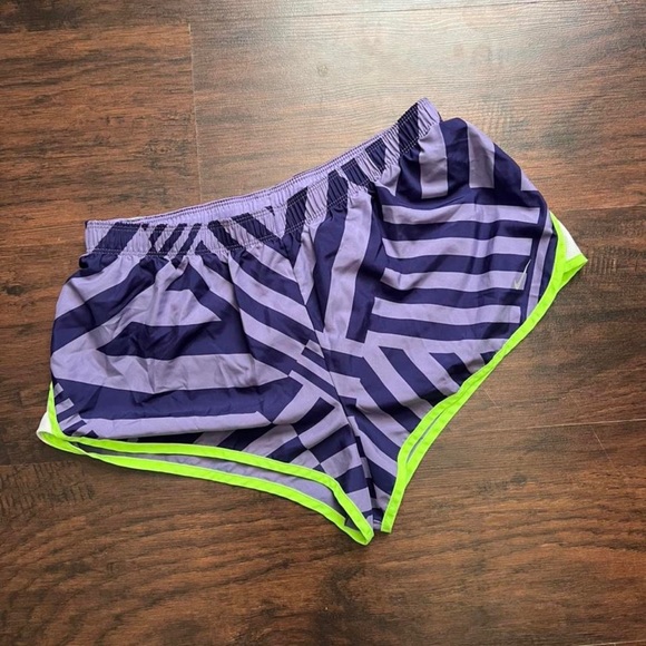 Nike dri-fit shorts - Picture 2 of 4